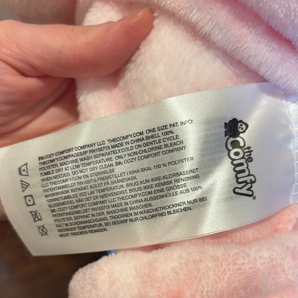 The comfy light pink oversized hoodie/gown. - Picture 3 of 3